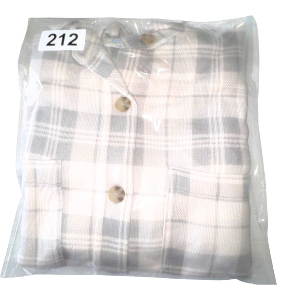 C&C California Women’s Gray Plaid Button Down Shirt - Picture 5 of 5